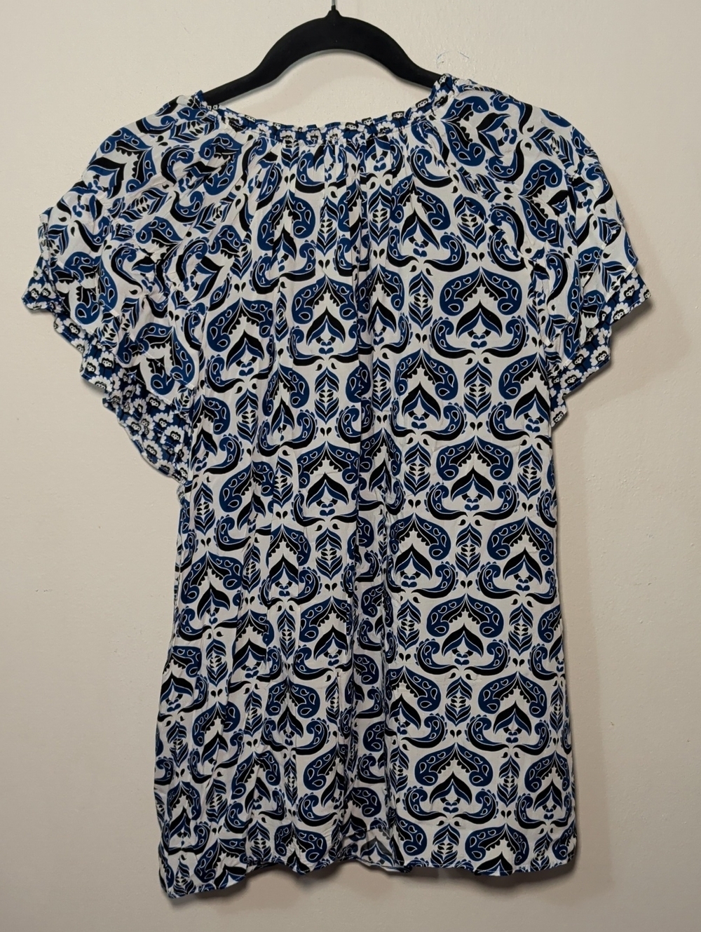 Rose & Olive Blue + White Paisley Print Blouse with Ruffle Sleeves Women Size 2X - Picture 6 of 6